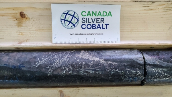 High grade silver mineralization over 4 6 cm true width in hole CS 20 39W2 at 51612 gpt 1506 opt Ag over 0.41m