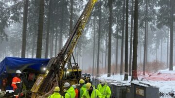 First Tin: Tiefenbohrungen in Sachsen sollen Dreiberg-Vererzung aufwerten