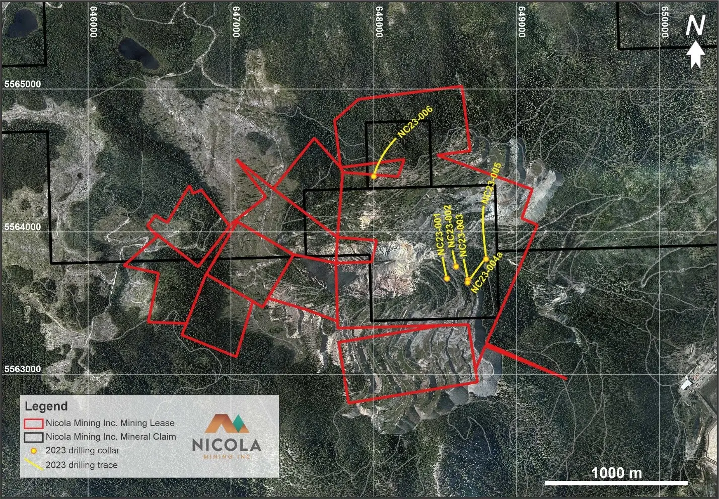 Satellitenbild der Projektgebiete von Nicola Mining mit markierten Pachtflächen und Standorten des Bohrprogramms 2023, eingetragen in NAD 83 UTM 10N.