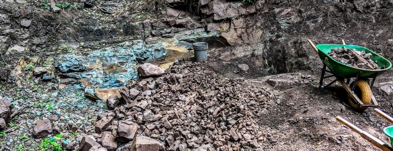 Max Resource: Zwei neue Funde auf AM-14 bestätigen 15 km Korridor mit Kupfer-Silber-Mineralisierung