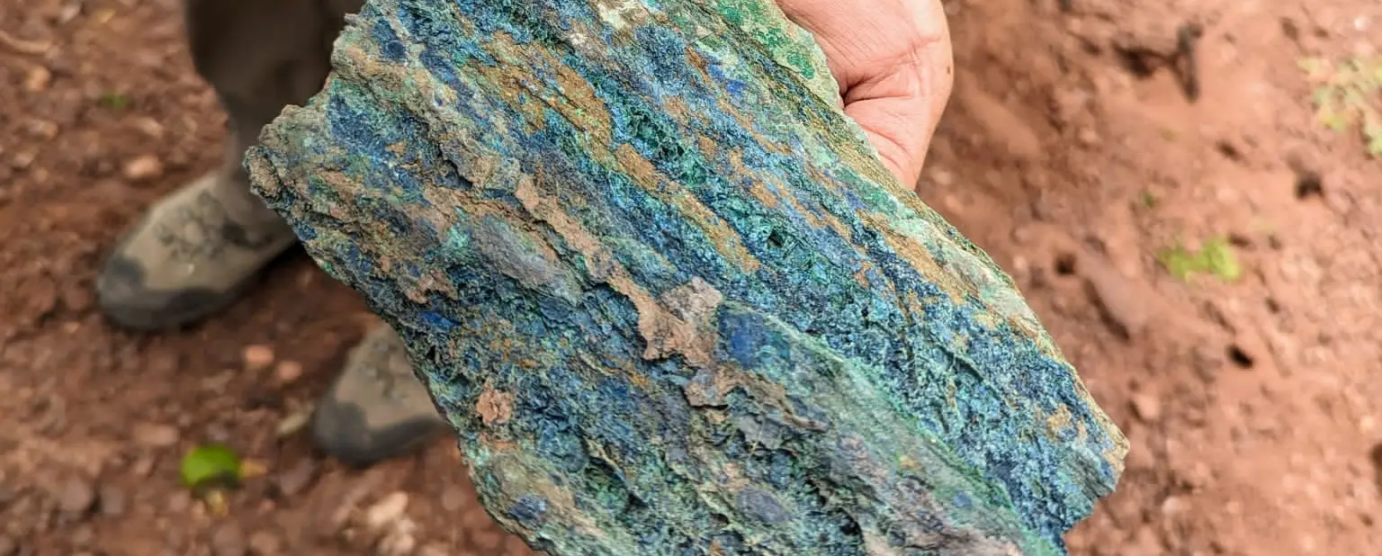 Max Resource discovers new copper outcrop at AM and interprets large-scale continuous mineralization