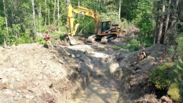 POR – South of Otter trenching_at_gold_discovery_outcrop2
