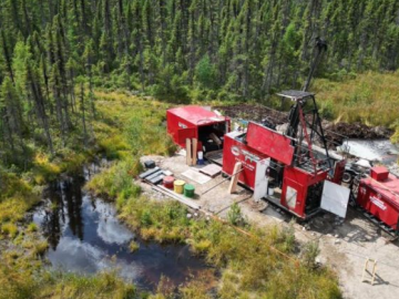 Abitibi Metals – Drill rig in action at B26_GI NEU